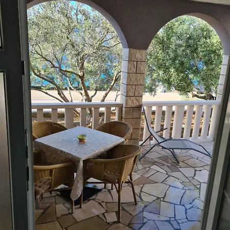 아파트 Rina - Kneze Račišće