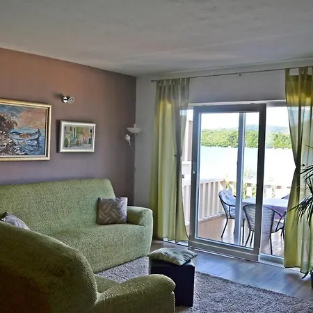 Rina - Kneze Lejlighed Račišće