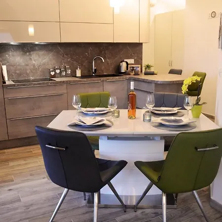 Rina - Kneze Apartment Racisce